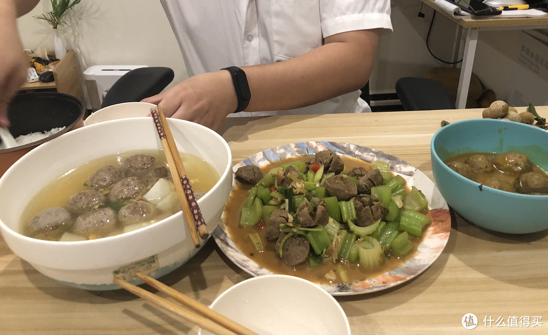 正宗潮汕特产牛筋牛肉丸潮汕纯手工手打汕头火锅食材丸子牛肉新鲜