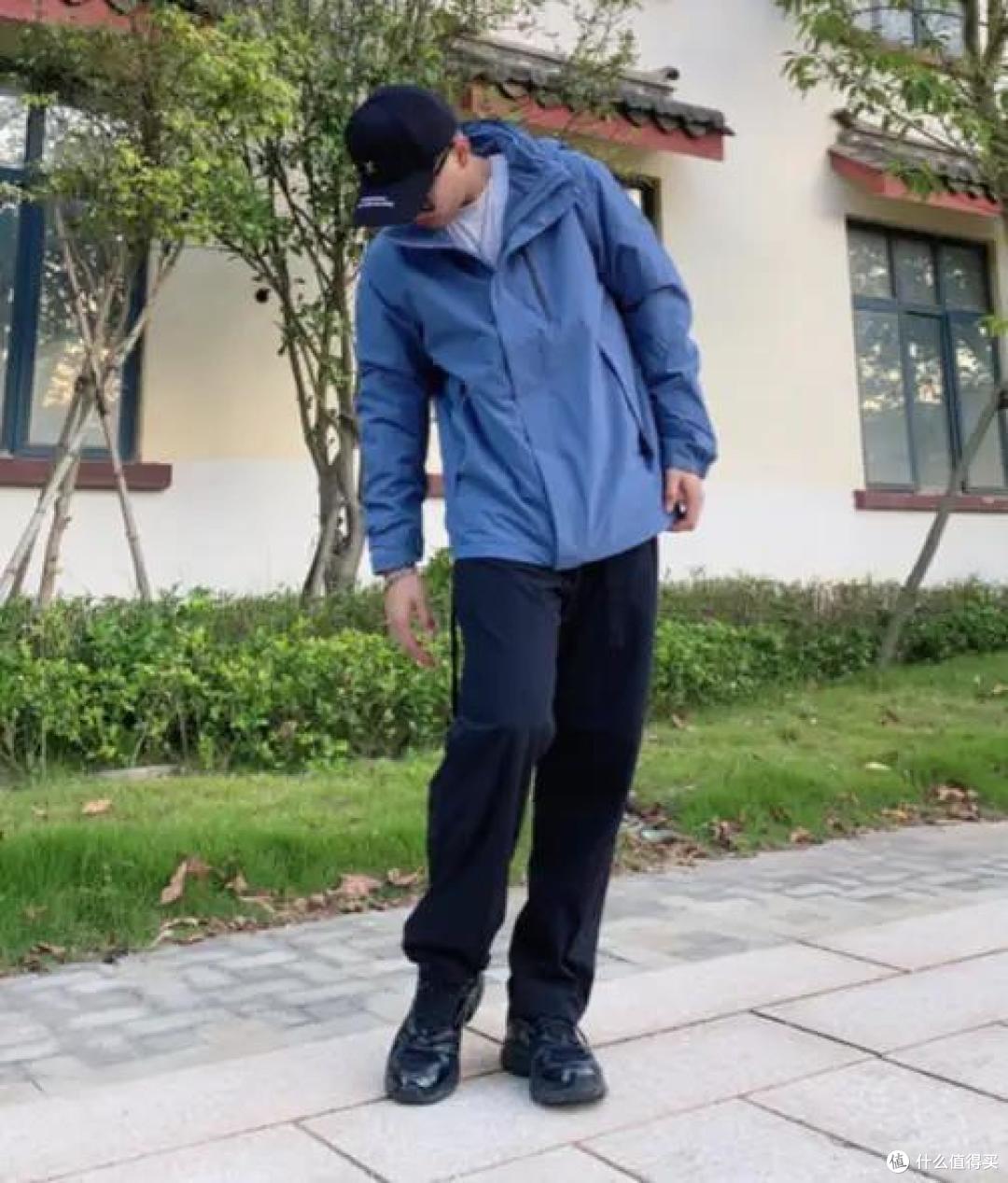 功能与舒适度兼具,滑雪小白可以入手的冲锋衣!