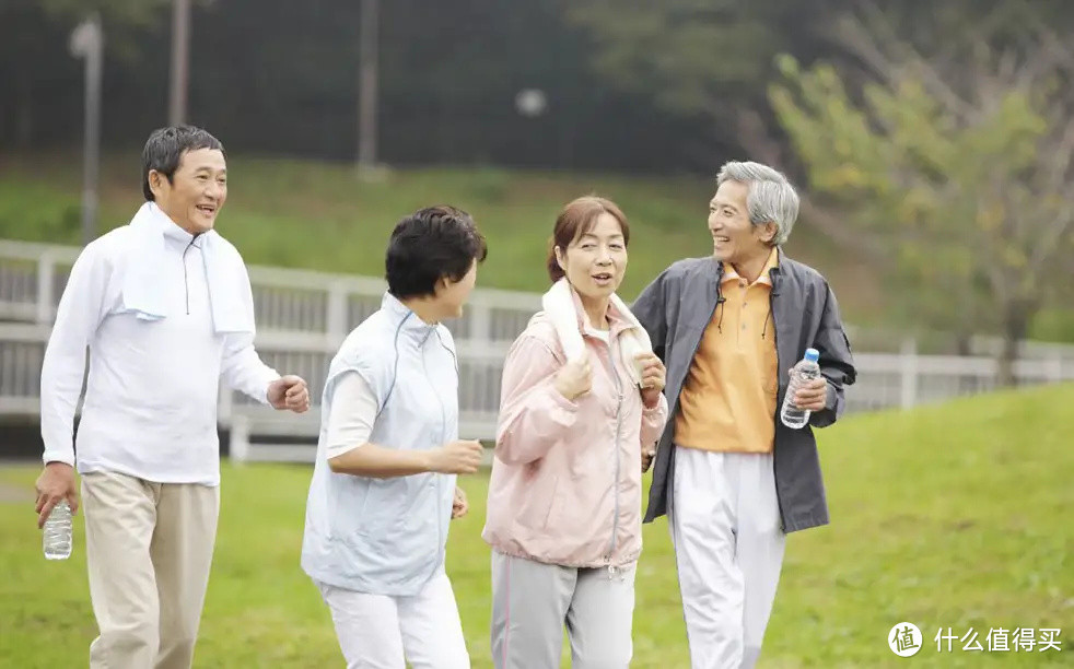 没有音乐还跳什么广场舞，气氛首先要嗨起来~