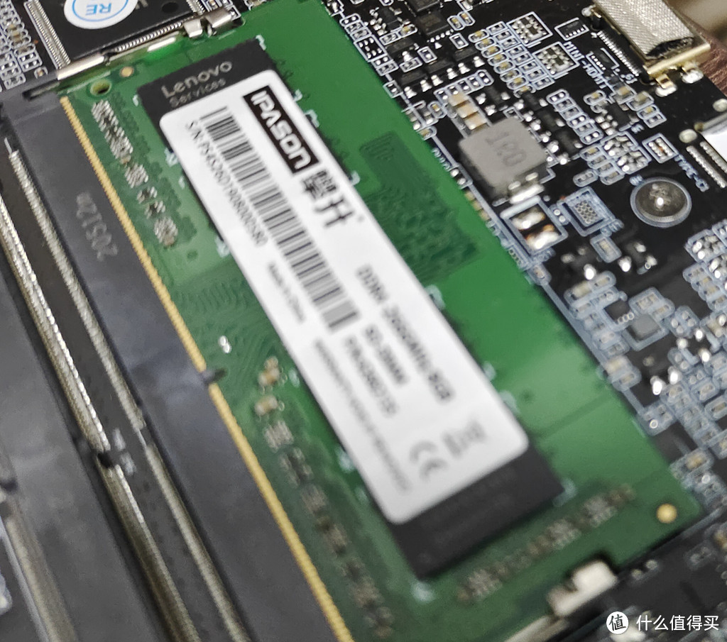 funhuose R5版 拆机 组双通道内存