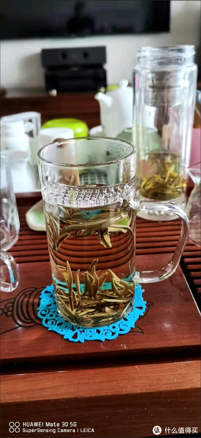 玻璃大容量带过滤茶杯。