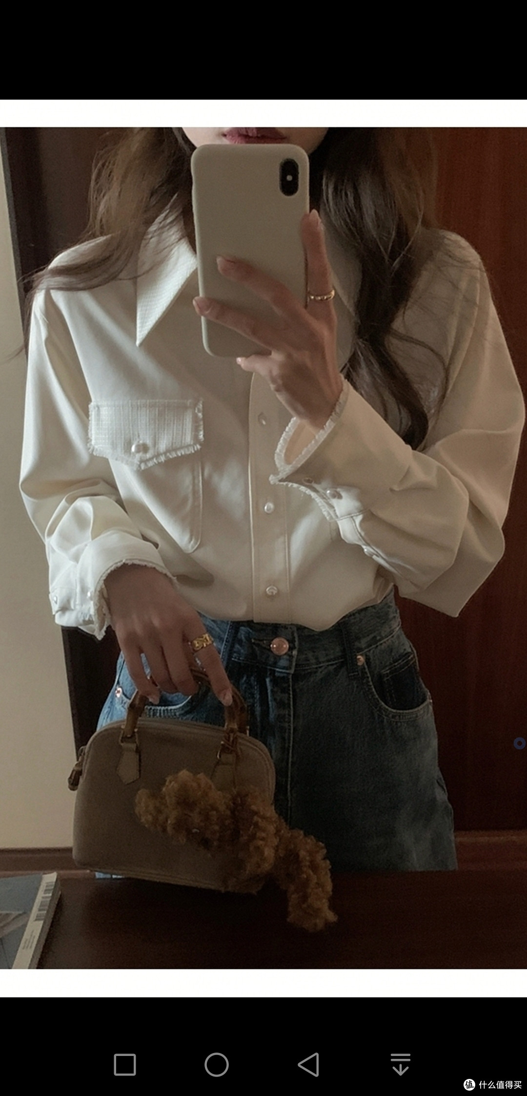 珍珠扣磨边小香风衬衫,穿上这件氛围感美女拿捏👌