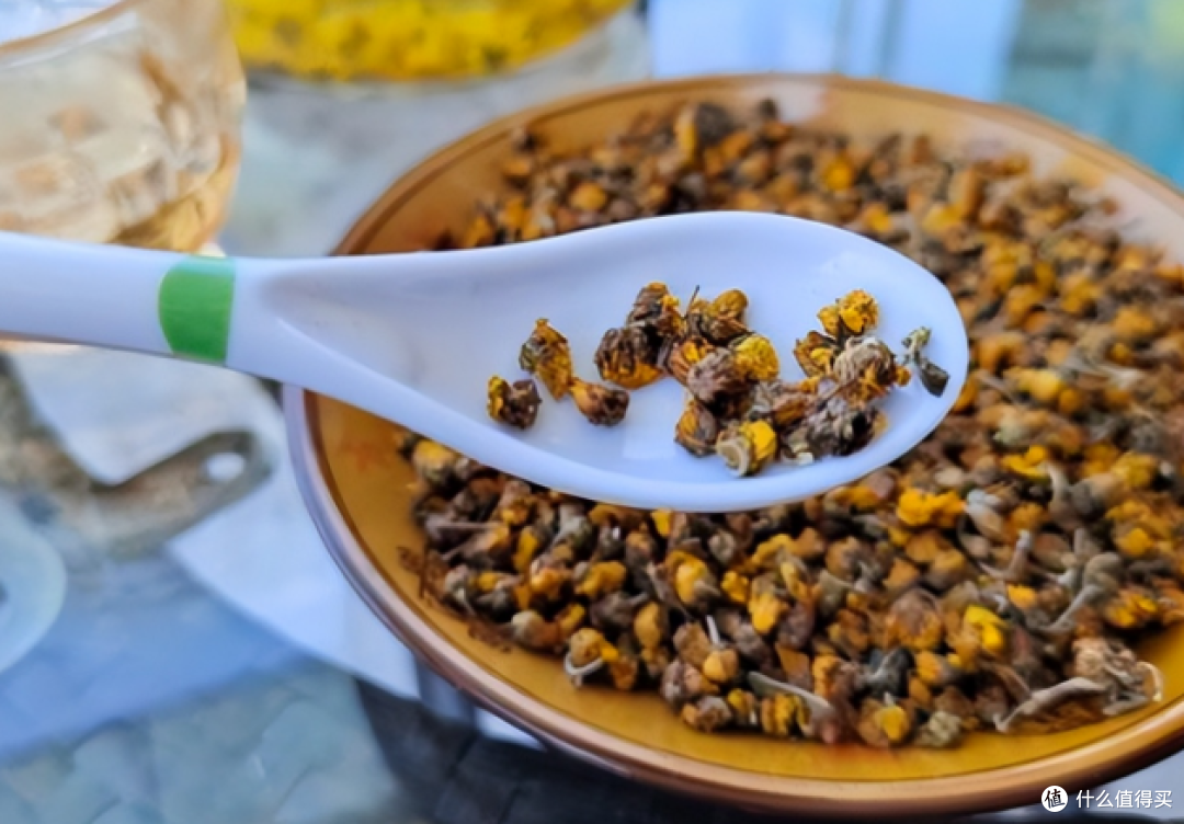 白开水没味太寡淡?推荐菊花茶,牢记“2喝3不喝”,喝对才有益