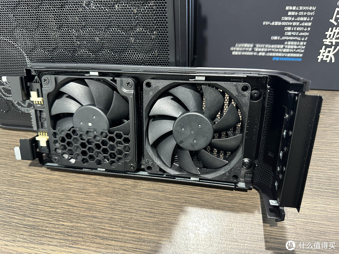 可以放进包里的小钢炮 i9 3060TI 