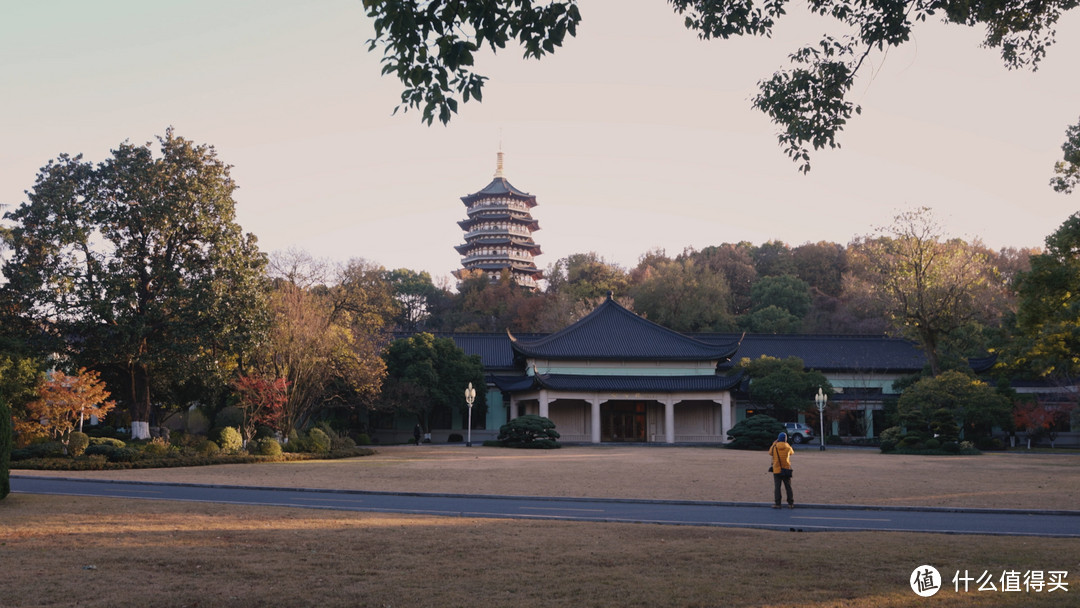 入住浙江西子宾馆，周边景色确实很美