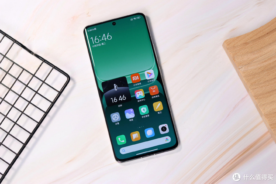 回村没信号?iPhone14太拉垮,小米13 Pro赢麻了