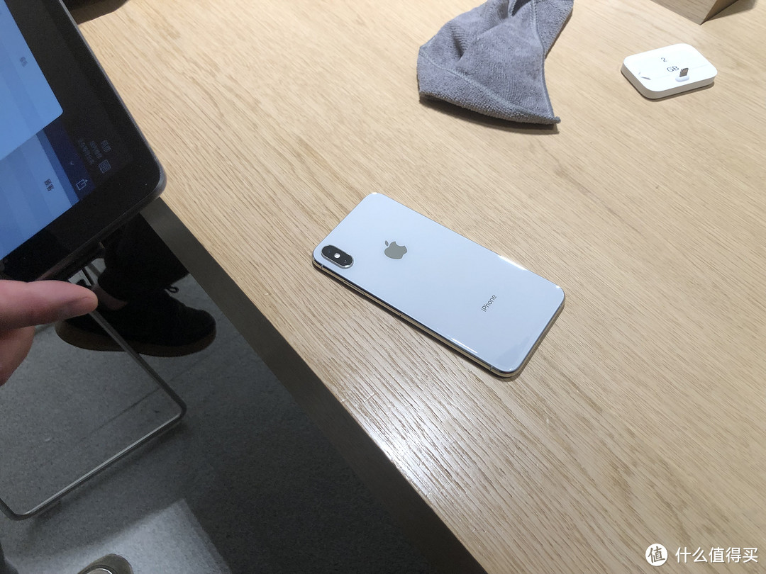 图书馆猿の519元换 XS Max 电池划算吗？不划算吗？  