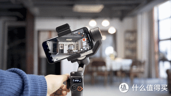 浩瀚M6手机稳定器体验:AI加持 宛如自带摄影师