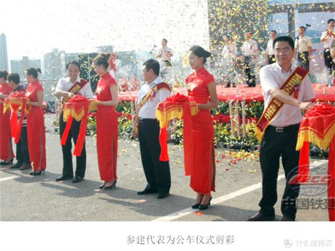 山水桥都，看重庆！曾是长江上最宽的桥梁，限速60码比单轨还慢