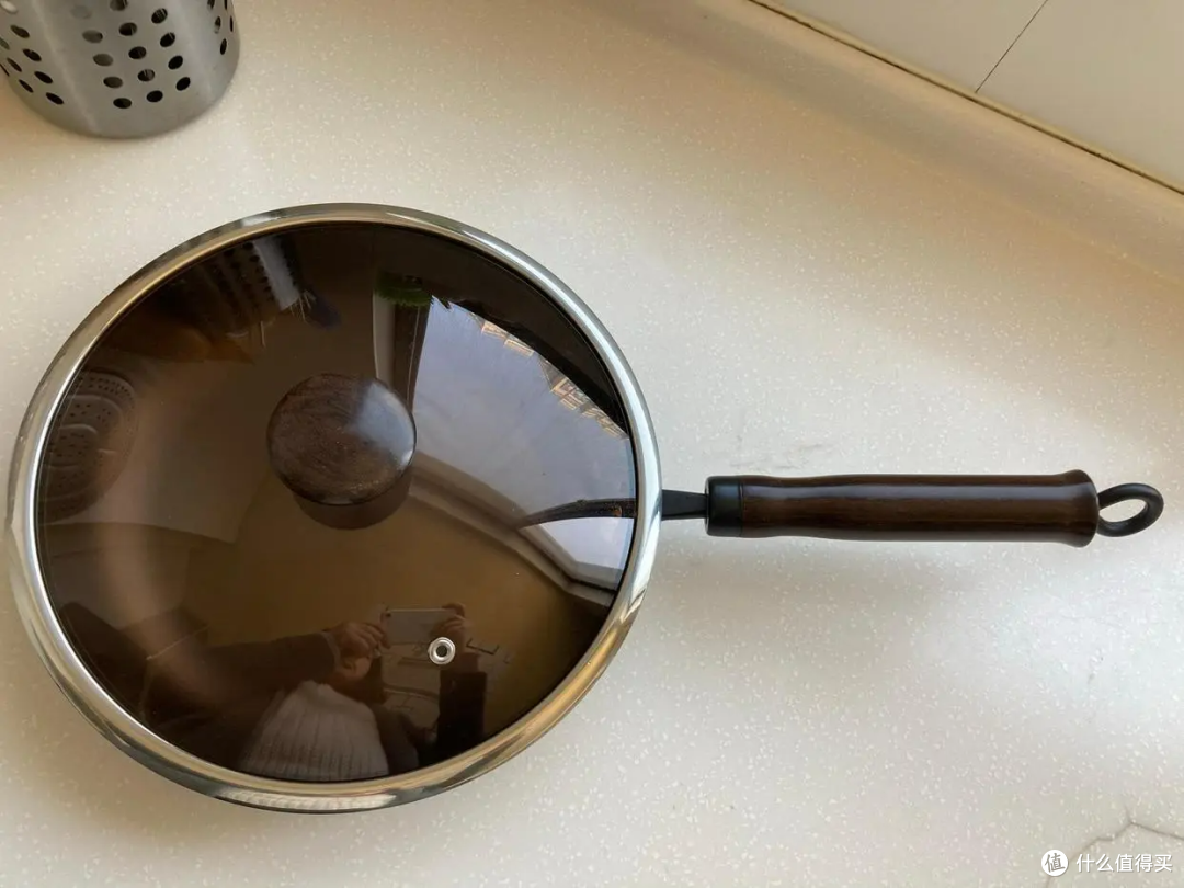 炒菜锅用什么材质的锅最好?用过上百口锅,常驻厨房的就这4种!