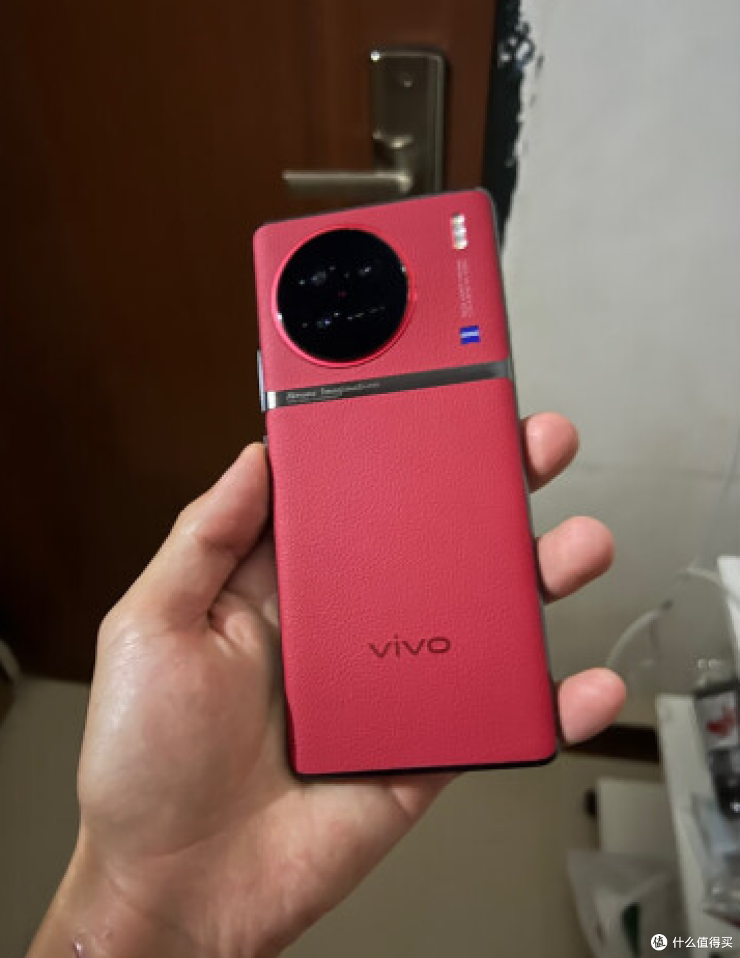 京东方Q9屏幕,自研芯片V2,vivo X90表现出色