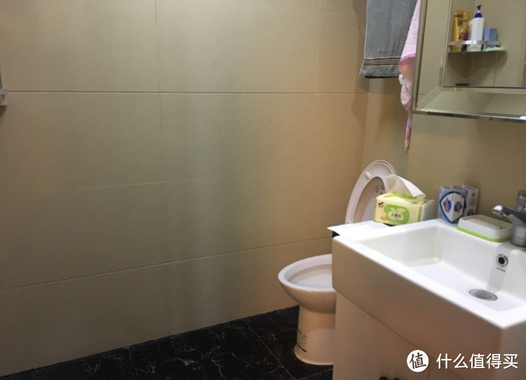 参观82㎡碧桂园精装房,交钥匙后很惊喜,已经入住6年,比想象中温馨
