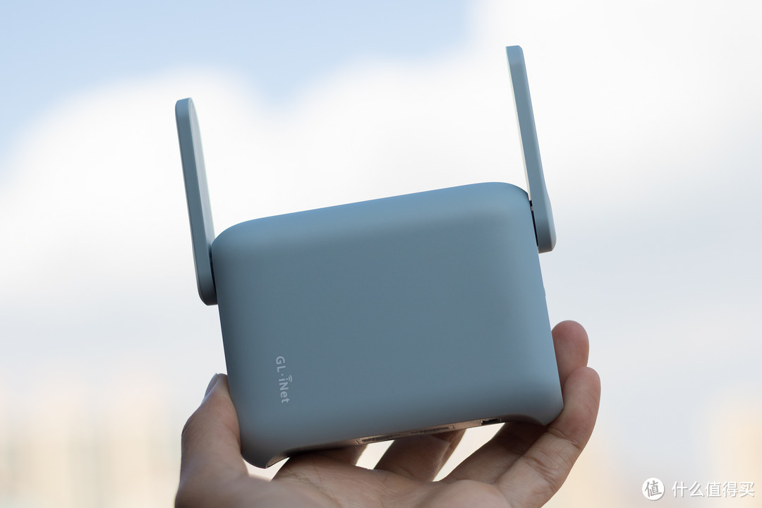 迷你WiFi 6『软路由』，2.5G网口+轻NAS，开源OpenWRT加持，可玩性极高，GL-MT3000路由器使用报告！