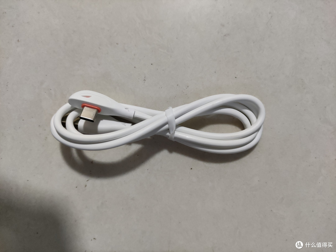 惠寻 Type-C弯头TPE注塑软胶数据线分享
