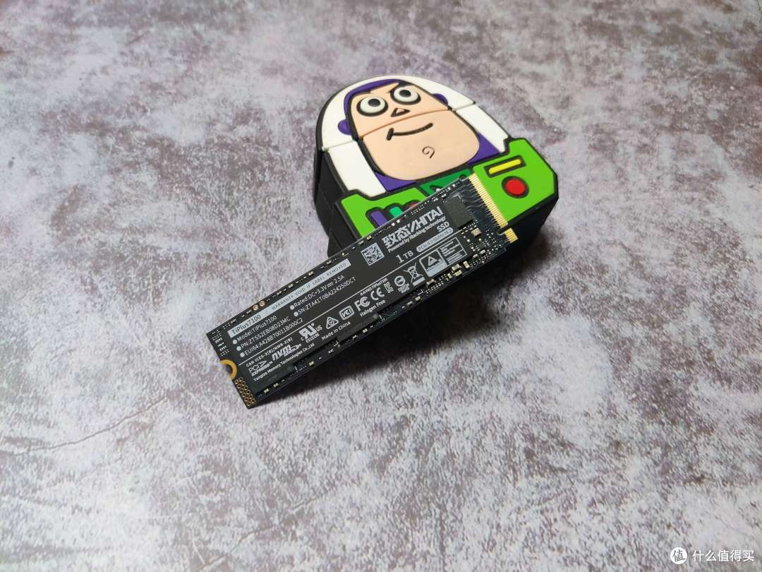 7000MB/s读写、1TB大容量,SSD的性价比之选——致态TiPlus7100