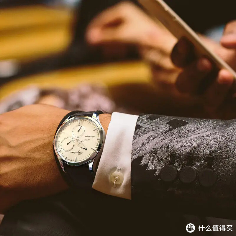 情人节想向他传达爱意?那艾戈勒腕表可以帮到你!
