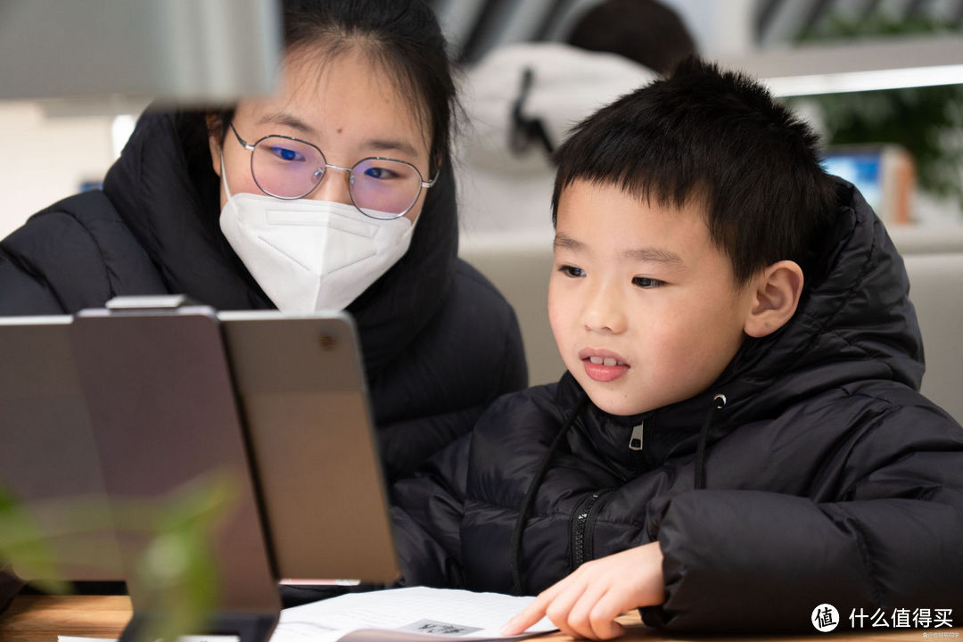简单高效轻松学,学情时刻掌握——有道AI学习机X10