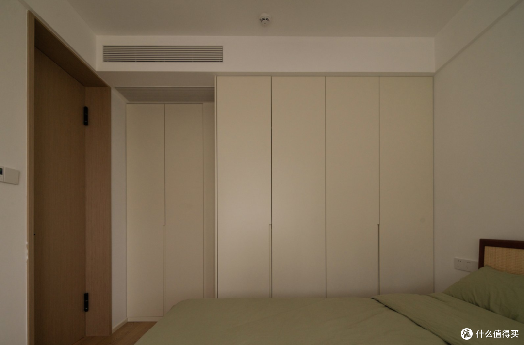 看了杭州屋主的家，才知道什么叫实用美学，一进门世界都安静了