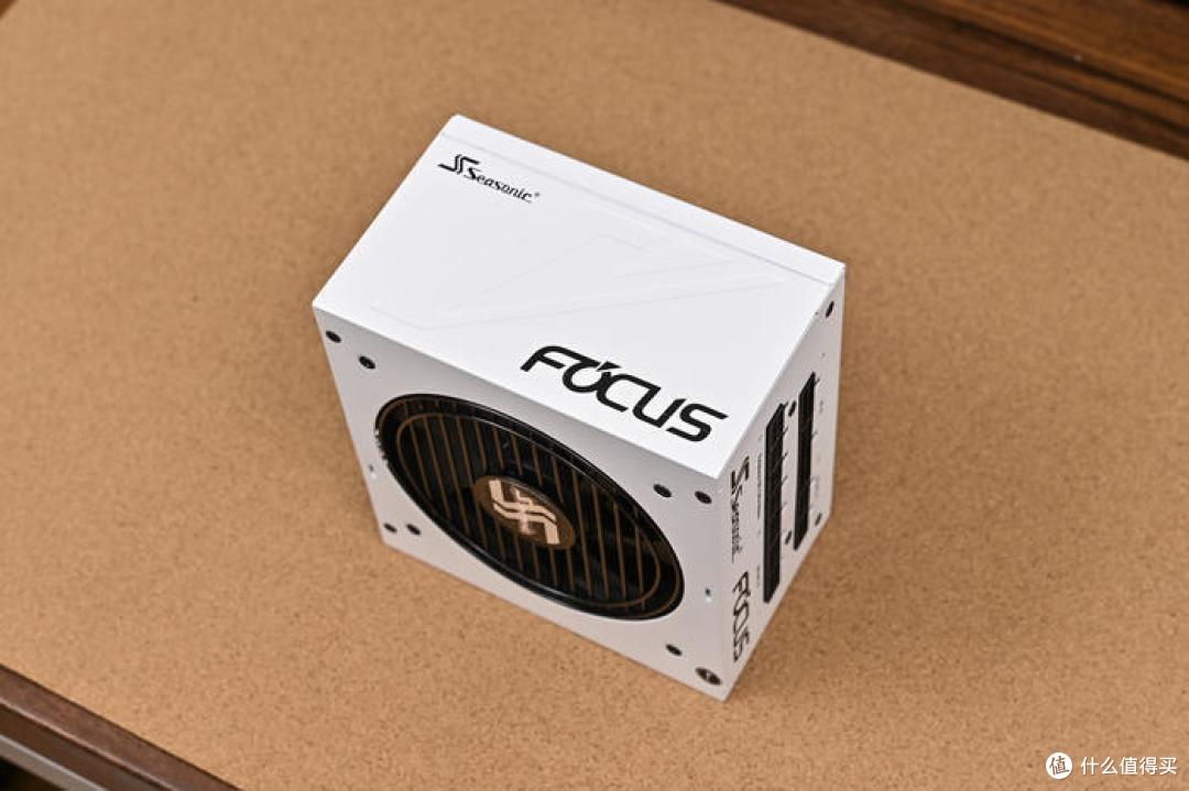 紧凑ATX中塔——华擎 Z790 LiveMixer+几何未来M4 亚瑟王装机展示