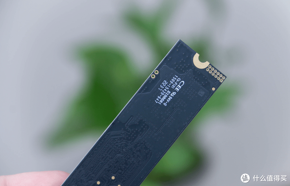 1G才6毛！PCIe 4.0固态硬盘已成主流，致态TiPlus7100 SSD测评