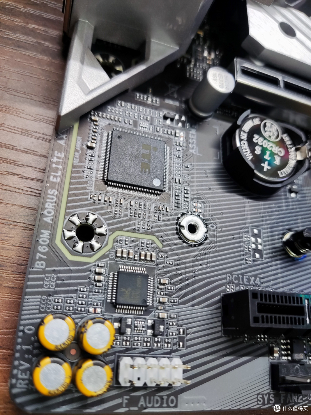 免费升级内存性能哦!GIGABYTE B760M AORUS ELITE AX主板,D5黑科技了解下?