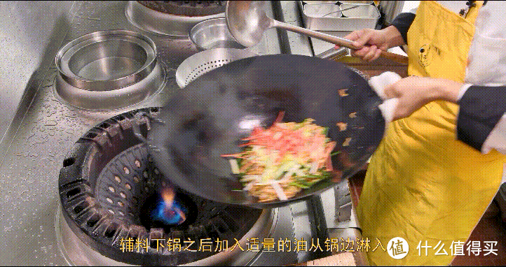 厨师长教你:用泡面做“鸡蛋肉丝炒面”,干香美味,方便简单
