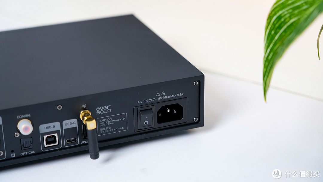 年轻化的HiFi，到底给我们怎样的惊喜？EverSolo DAC-Z8音频解码耳放一体机体验