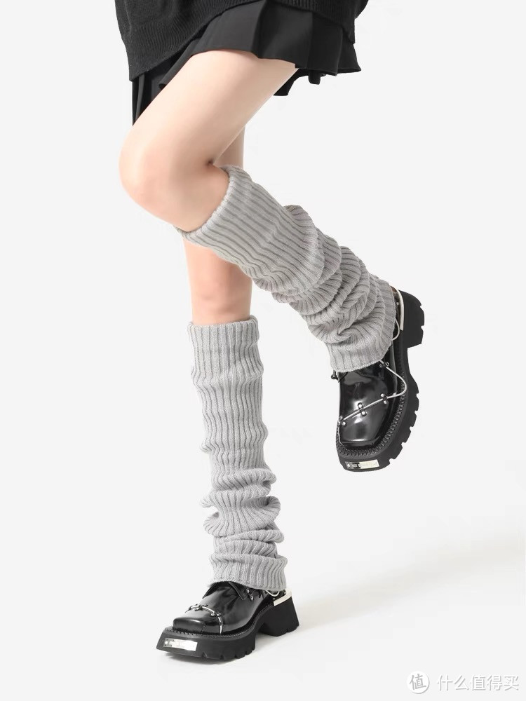 长袜已经过时，腿套才是主流！亚文化女孩都在穿的小众穿搭分享