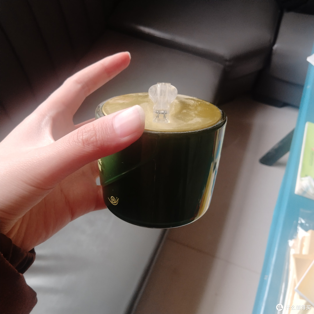 来自室友推荐的睡眠面膜是真的好用,很喜欢它的滋润性!