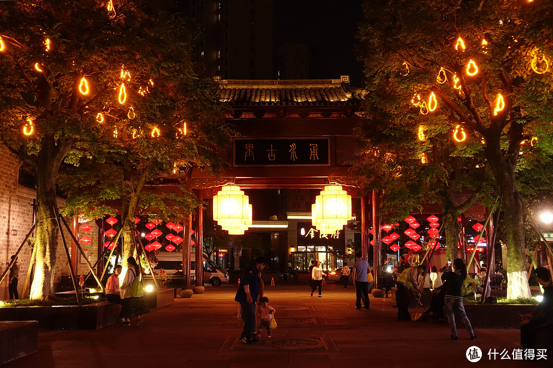 夜晚装饰很好看。