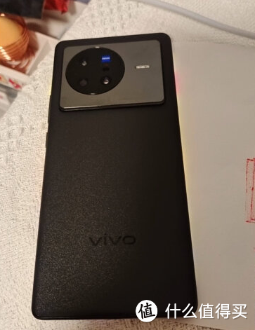 vivo X80，从高端机沦为了普通的旗舰机，价格亲民