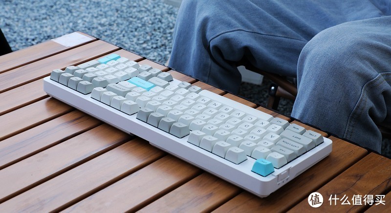 好用不贵 A98青春版三模机械键盘使用体验和拆解