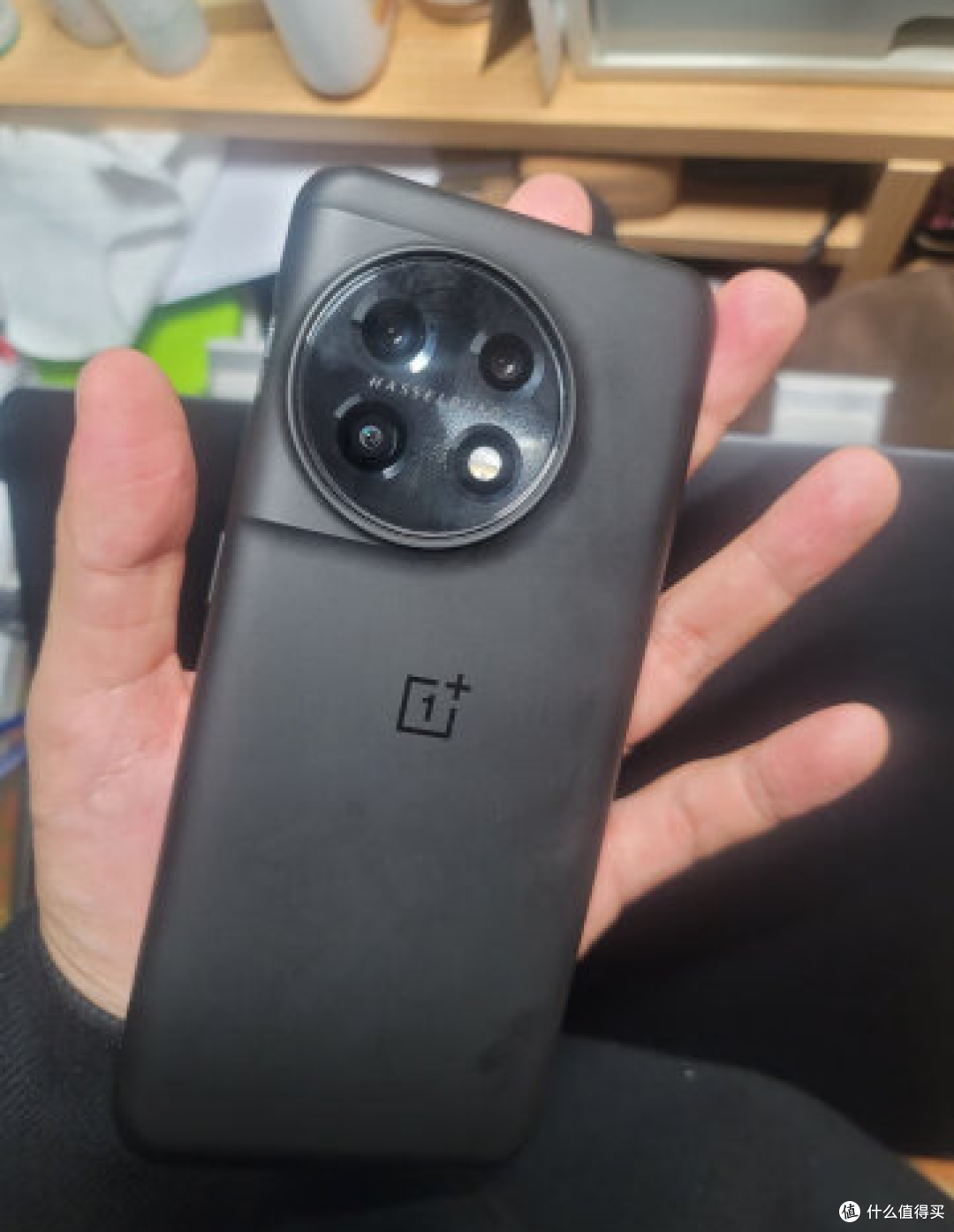 性能旗舰，一加11全面升级，12GB运存起步