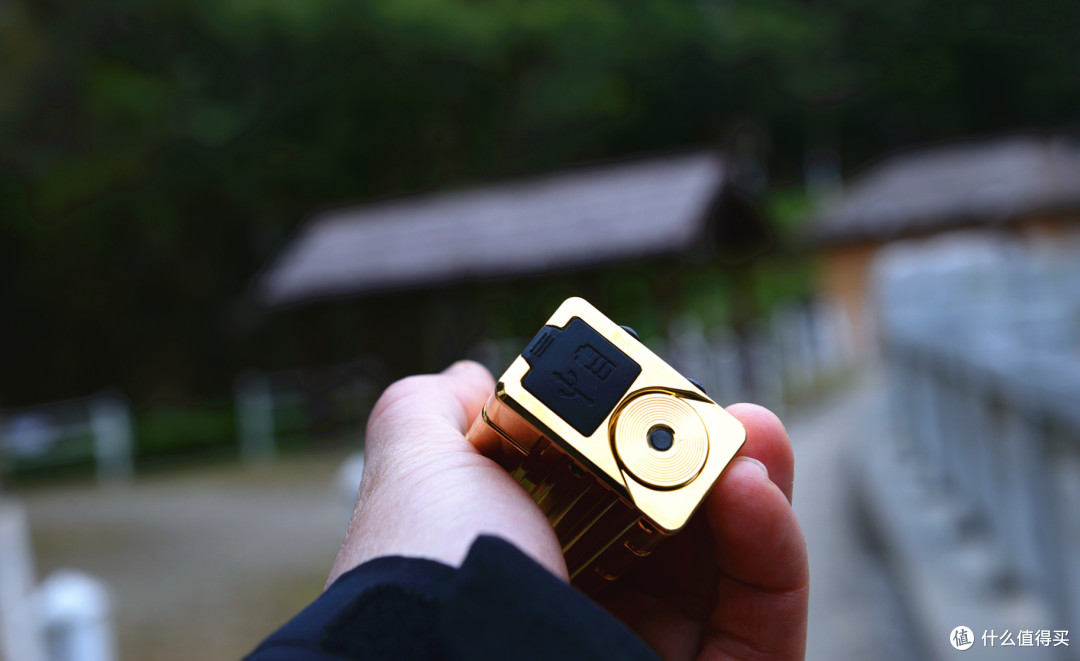 雷明兔月光宝盒黄金手电，方圆之间的把玩精品。