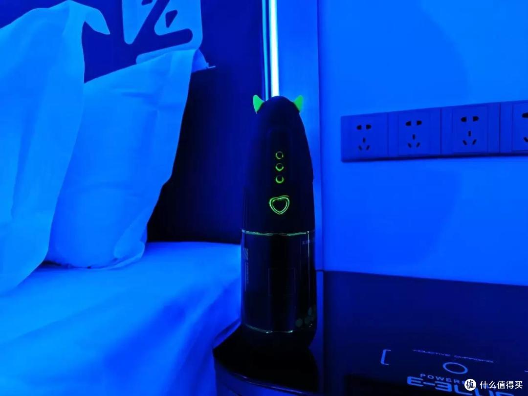 人机互动的赛博朋克智能杯-YUU小恶魔APP版飞机杯名器测评