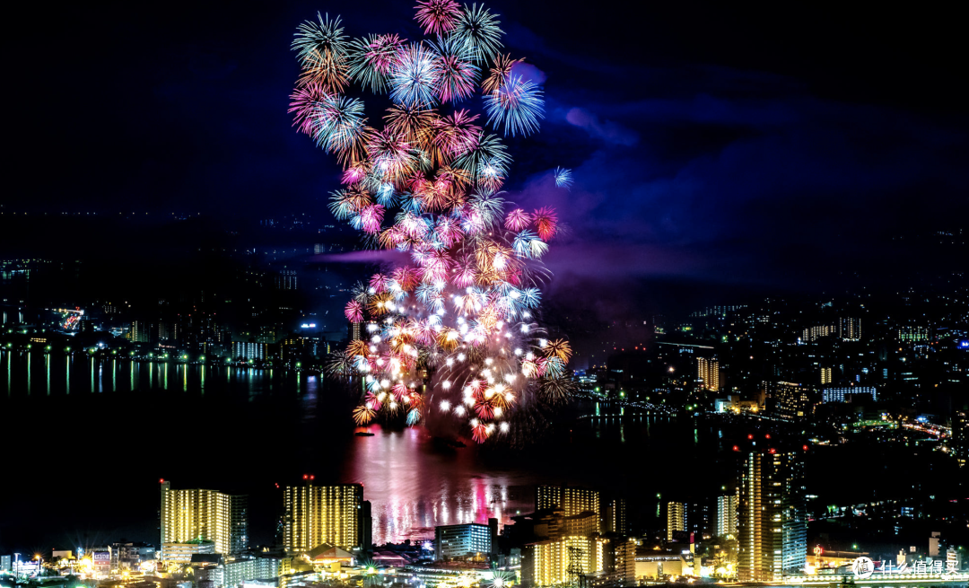关于夏天的全部记忆,就是浴衣、花火还有长泽雅美