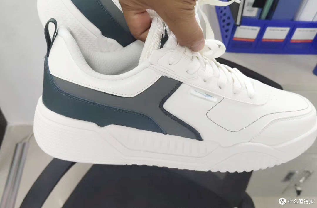轻便又好穿的板鞋,我是买了又买