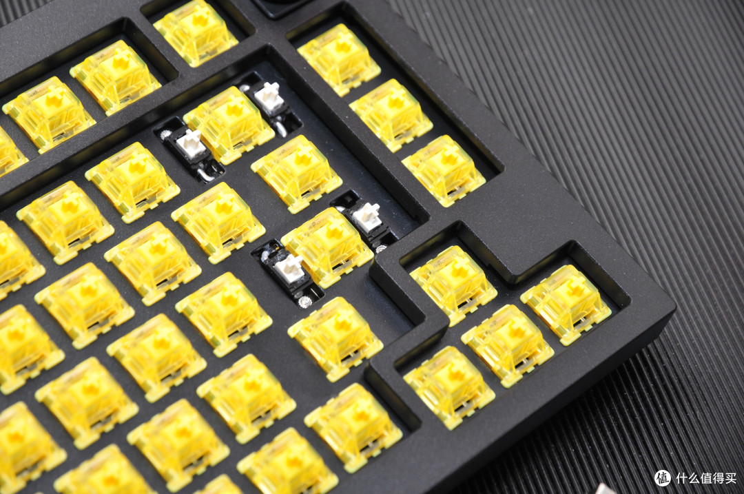 年轻人的第一款客制化键盘：Keychron Q1 入手体验分享