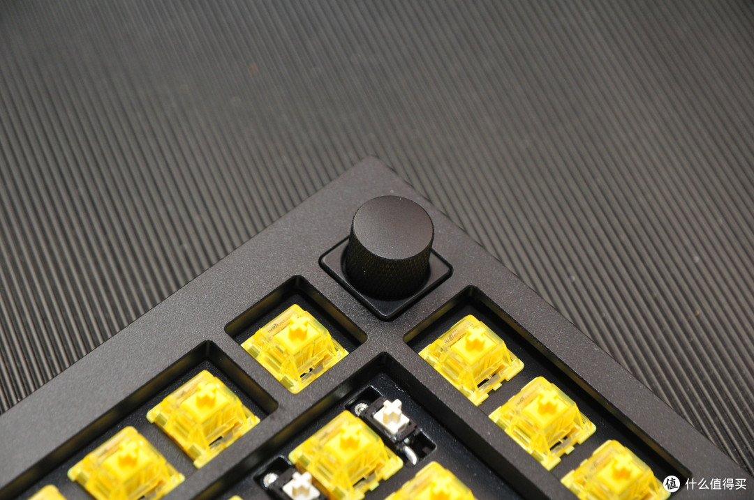 年轻人的第一款客制化键盘：Keychron Q1 入手体验分享