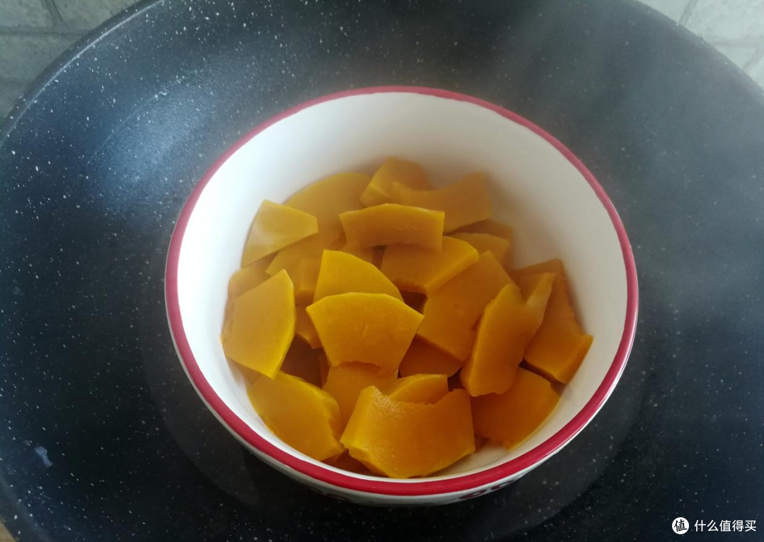 跟婆婆学做老式南瓜饼，不加一滴水，少油少糖，放开肚子吃也不胖