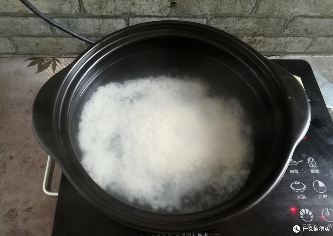 熬大米粥，别直接下锅，学会粥店做法，开花快还不糊锅，绵稠好喝