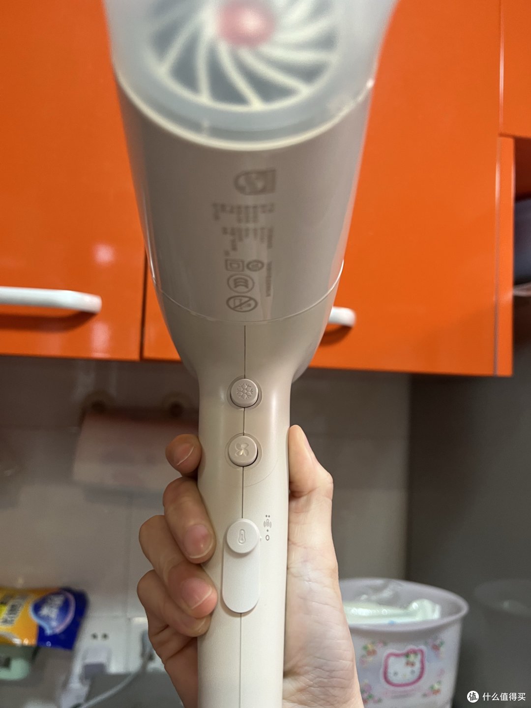 用了小半年的飞利浦吹风机,还是很值得入手的