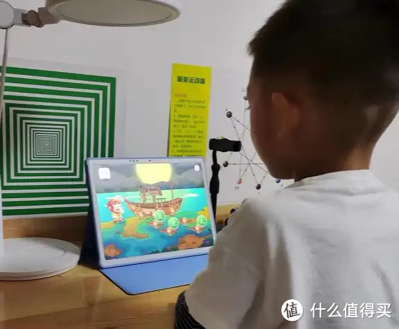 丰富孩子的学习知识，当然是这款智能平板电脑