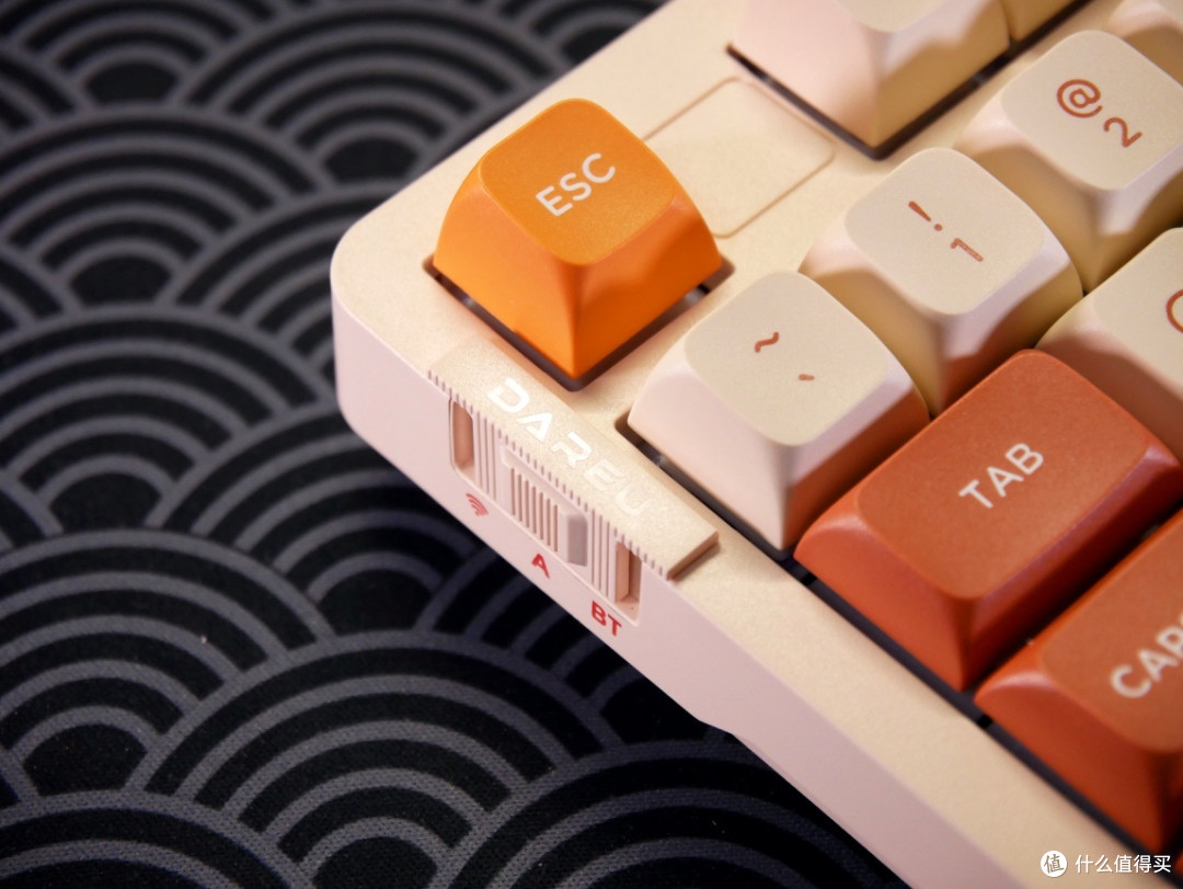 为了玩家卷起来——达尔优A98青春版三模机械键盘分享