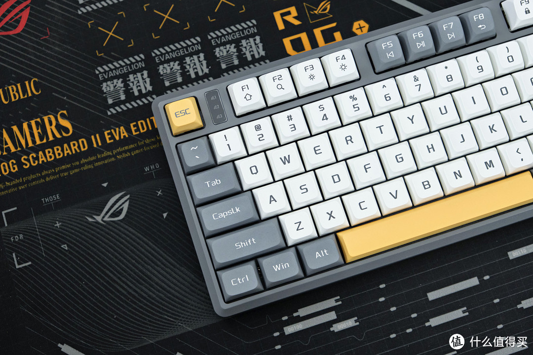 语音输入键盘，是生产工具还是噱头？科大讯飞T8 AI机械键盘