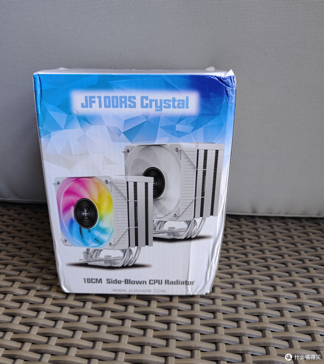 不是JD快递送来的，包装略为变形