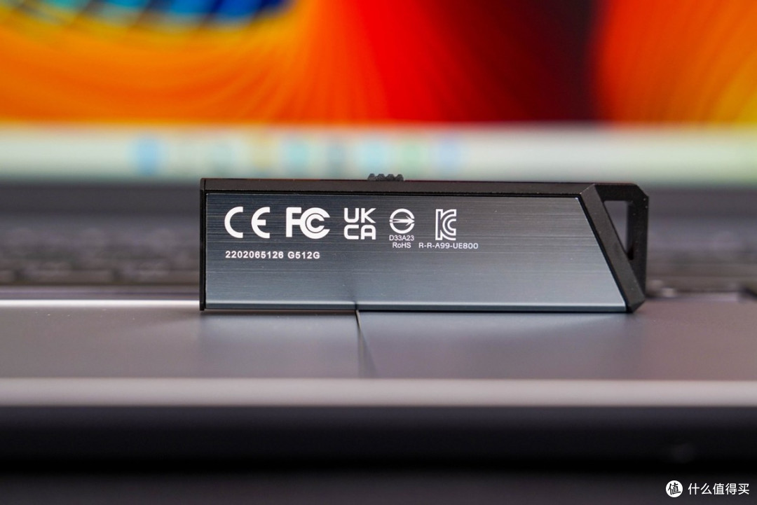 优盘特大号满足高速便携存储需求，ADATA ELITE UE800入手体验感受