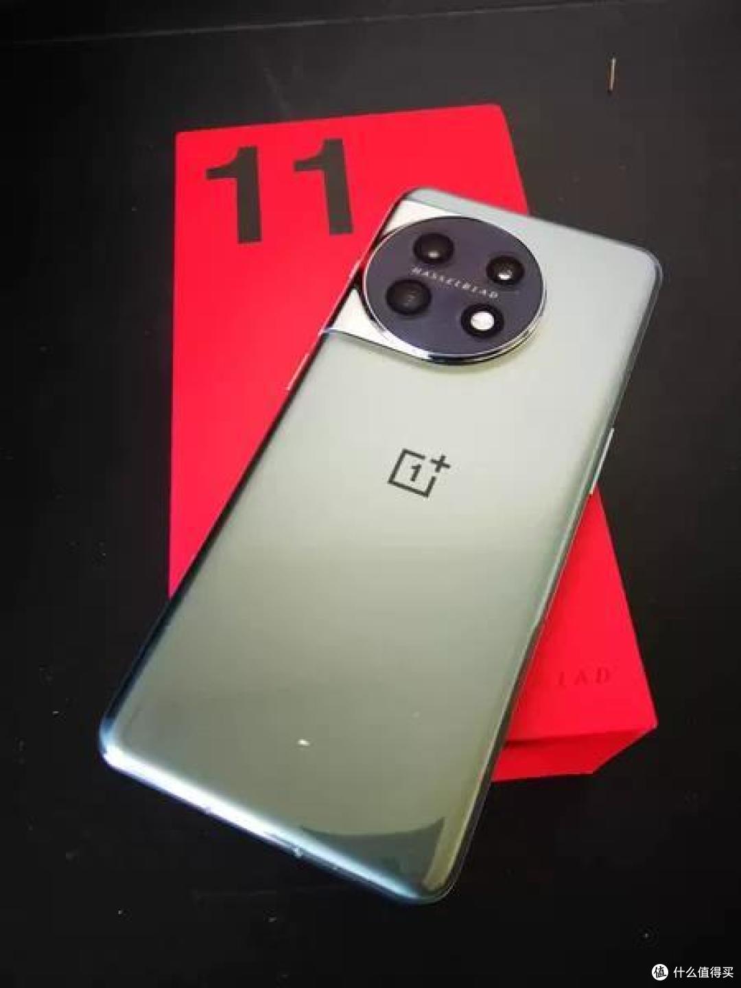 12GB+256GB版本，3999元，价格很划算