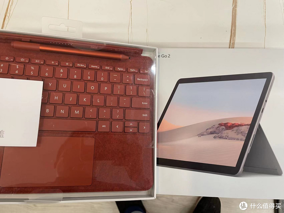 给LP大人的礼物—1900元购入全套带原装键盘和触控笔的8+128G Surface Go 2，我称之为性价比最高的轻办公
