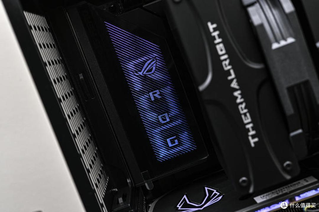 自然美感&极简设计——ROG Z790 HERO+分形工艺 North 装机展示